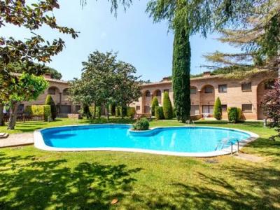 Location vacances Maison CALONGE 07669