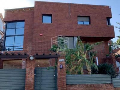 Location Maison CASTELLDEFELS 08860