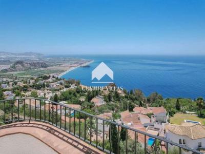 Acheter Maison 239 m2 Salobrena