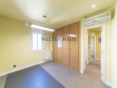 Acheter Appartement 201 m2 Madrid