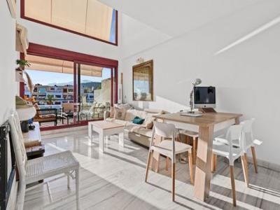 Acheter Appartement 99 m2 Estepona