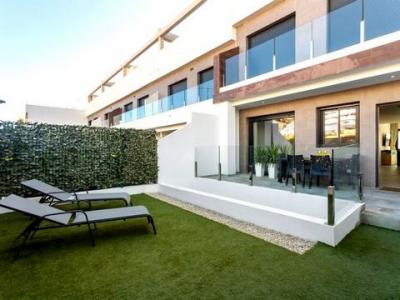 Louer pour les vacances Appartement 216 m2 Benidorm