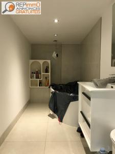 Acheter Local commercial Roses 160000 euros