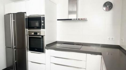 Louer Appartement 90 m2 Madrid