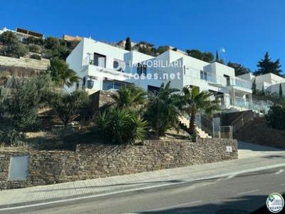 Acheter Maison 501 m2 Roses